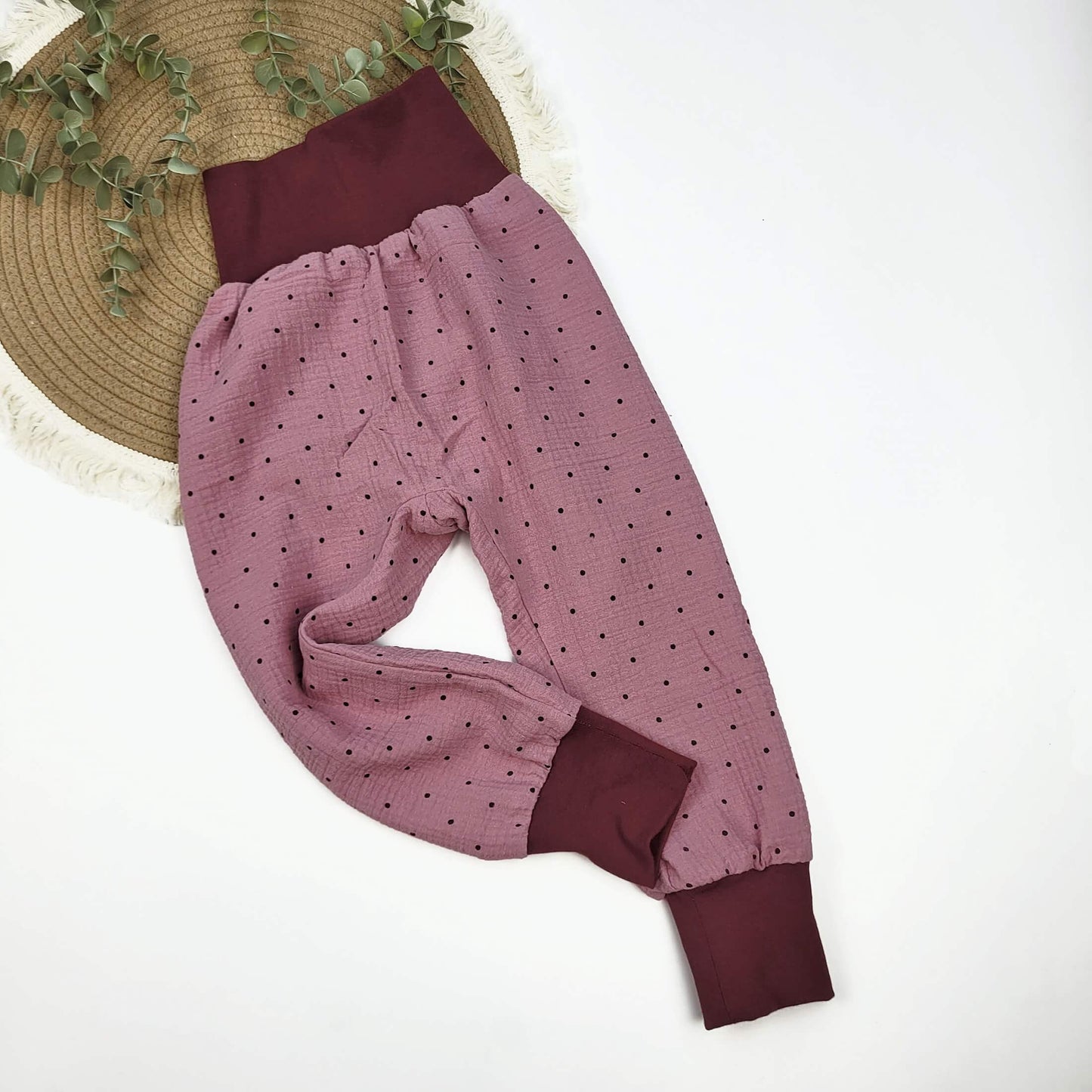 Musselin-Hose rosa Punkte Gr. 98/104