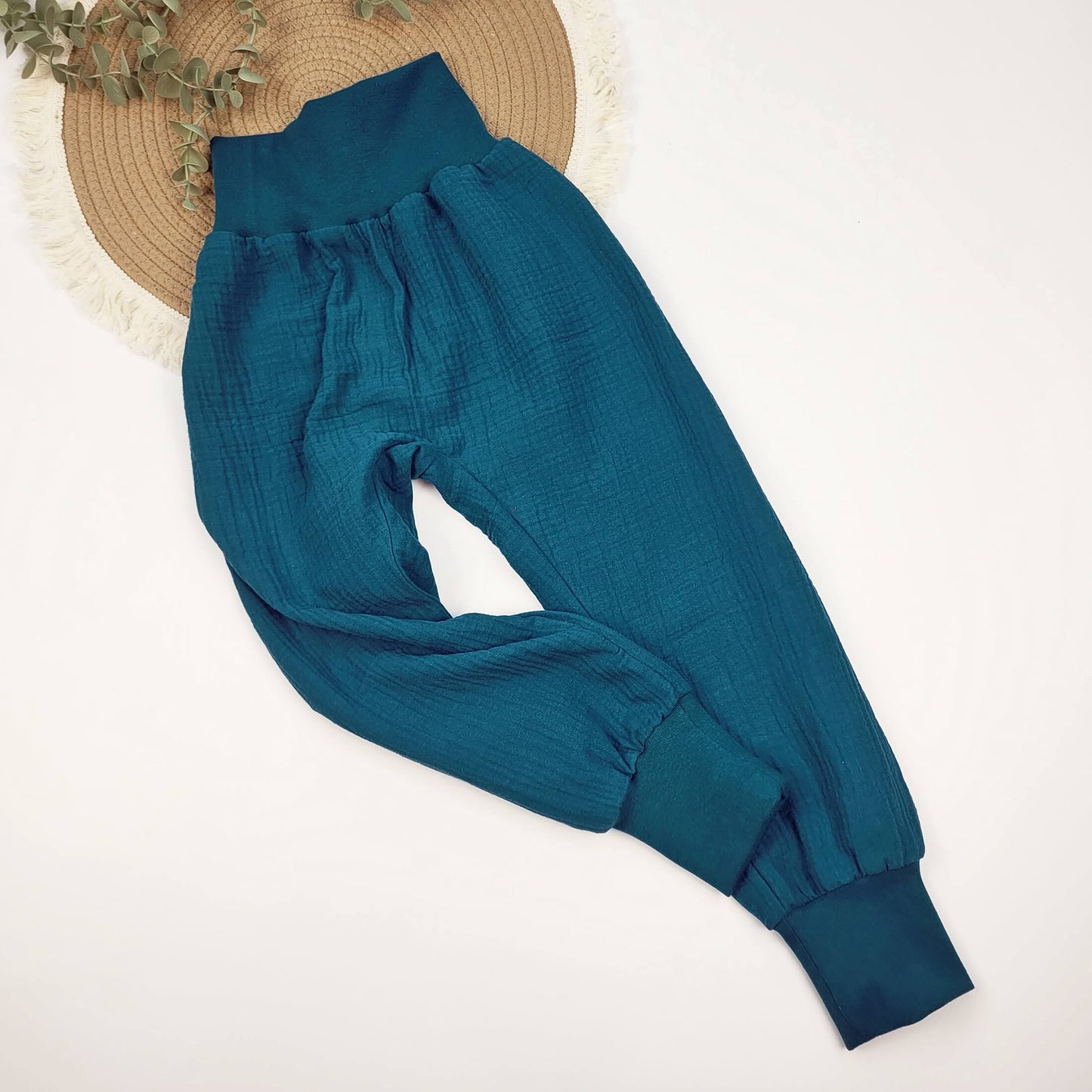 Musselin-Hose petrol Gr. 110/116