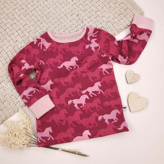 Langarmshirt Pferdeherde Gr. 98/104