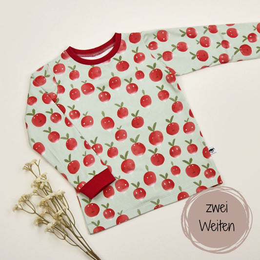 Kinder-Shirt mit Radieschen-Print aus Bio-Jersey in schmalerer Passform (auf Bild), auch in lockerer Passform erhältlich