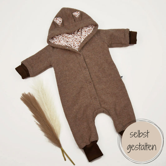 Babyoverall aus Wollfleece mit Jerseyfutter, individuell gestaltbar mit dem Konfigurator, mit optionalem Zwickel und handgefertigt