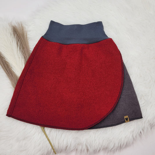 Walkrock rot/braun Gr. 122/128